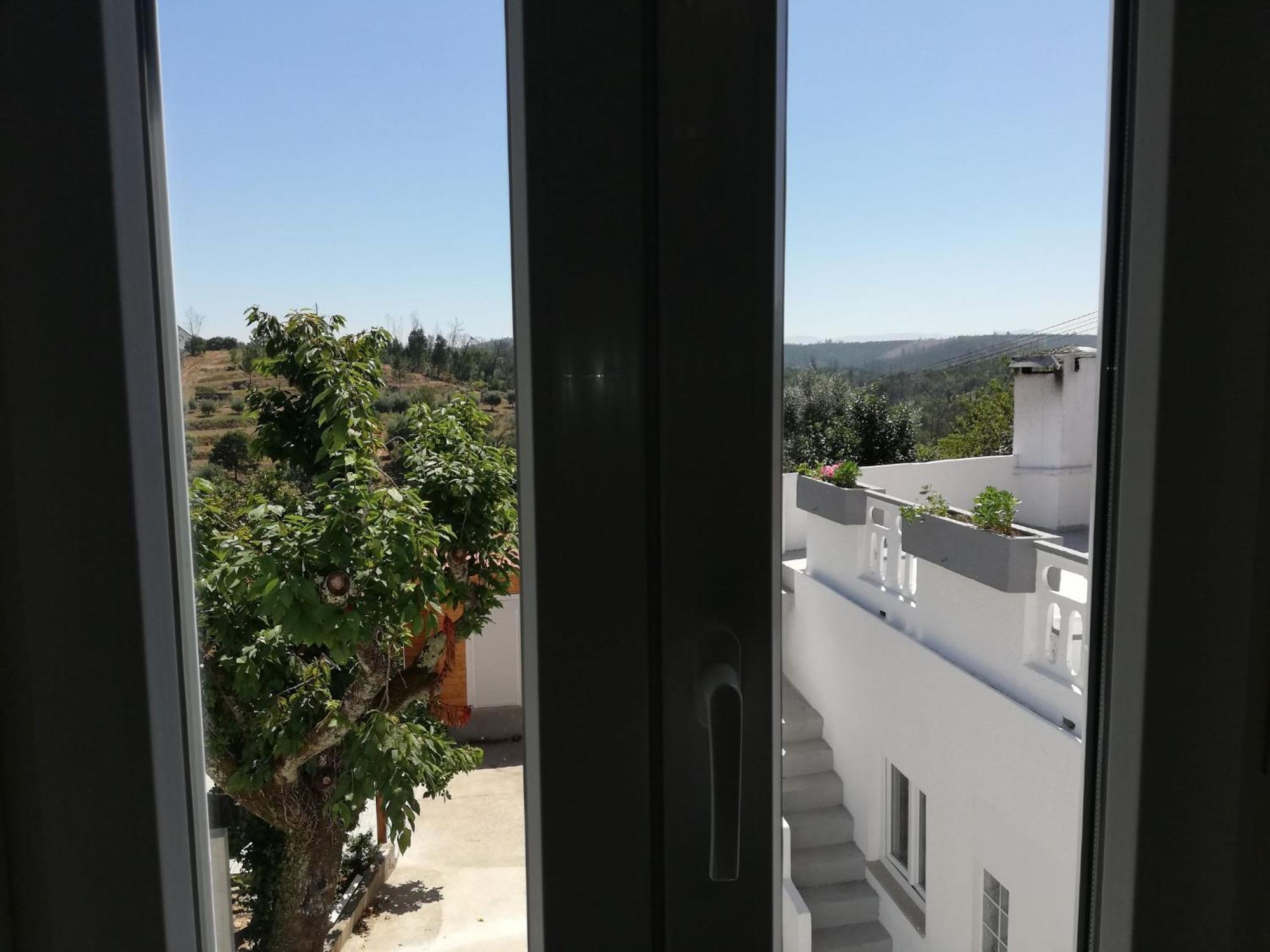 Mondalva Guesthouse Sao Pedro de Alva Екстер'єр фото